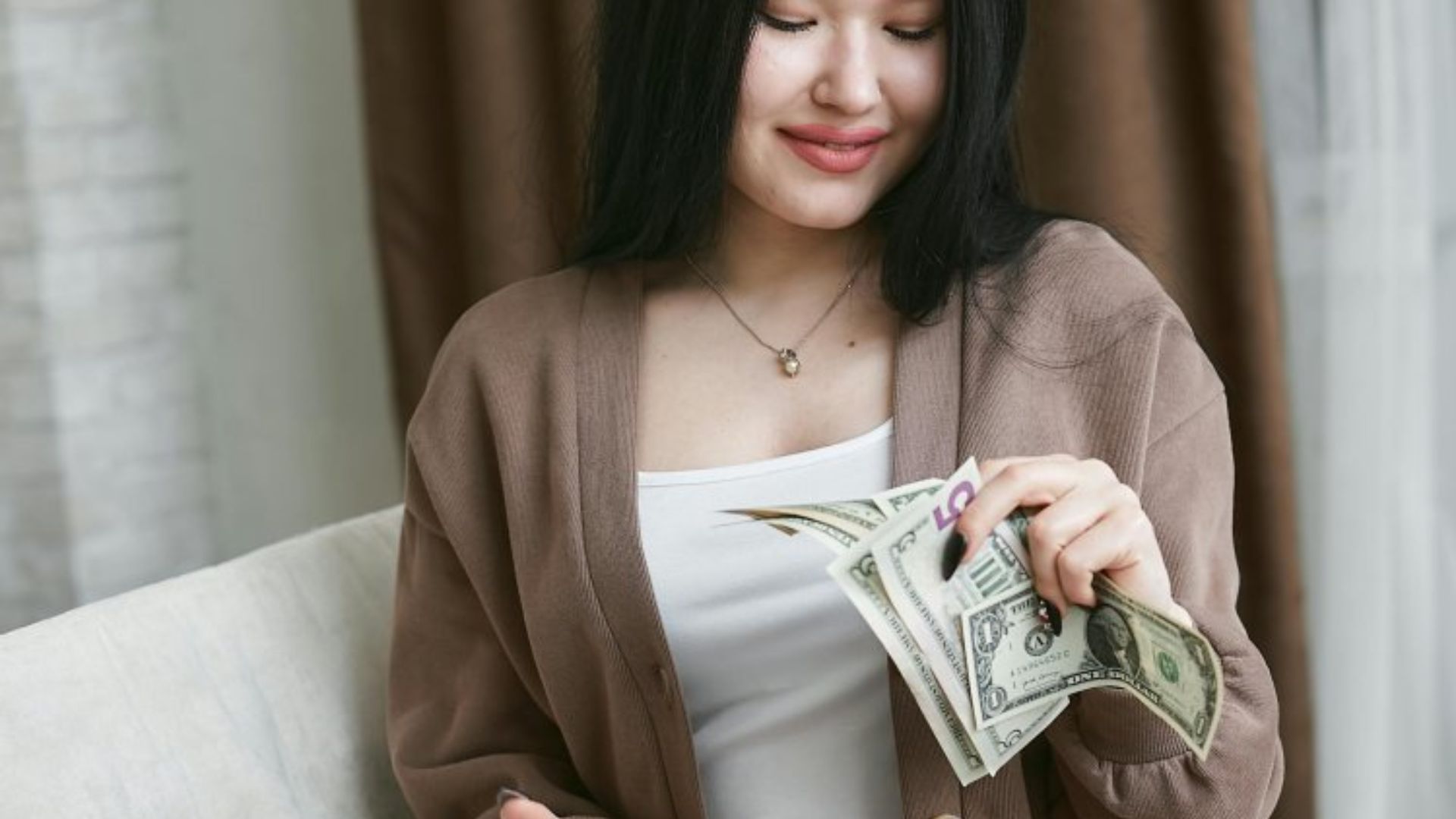 7 Essential Money Moves for Women in Their 20s